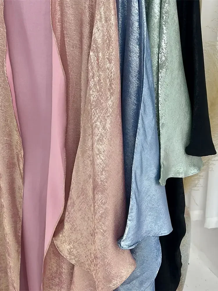 Abaya-Kimono ouvert en satin brillant pour femmes - Vêtements islamiques luxe 2024 - image de produit 5