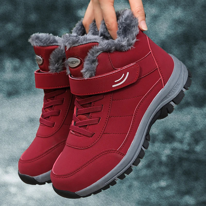 Bottes de neige chaudes en velours pour hommes et femmes, confortables et coupe-vent - image de produit 0